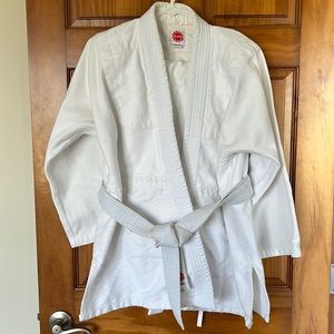 SUN brand Brazilian Jiu Jitsu Gi traditional uniform. Size 3/160 cm, white color